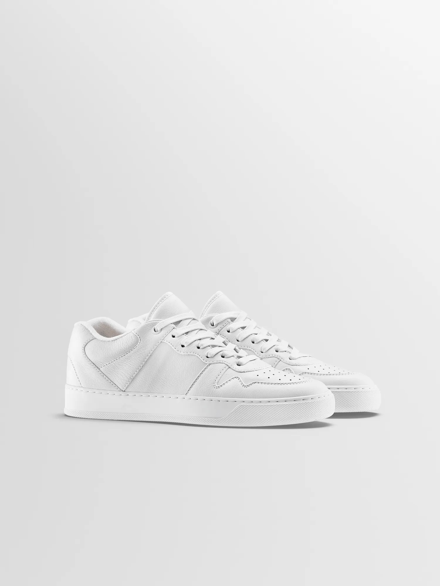 Metro in Triple White