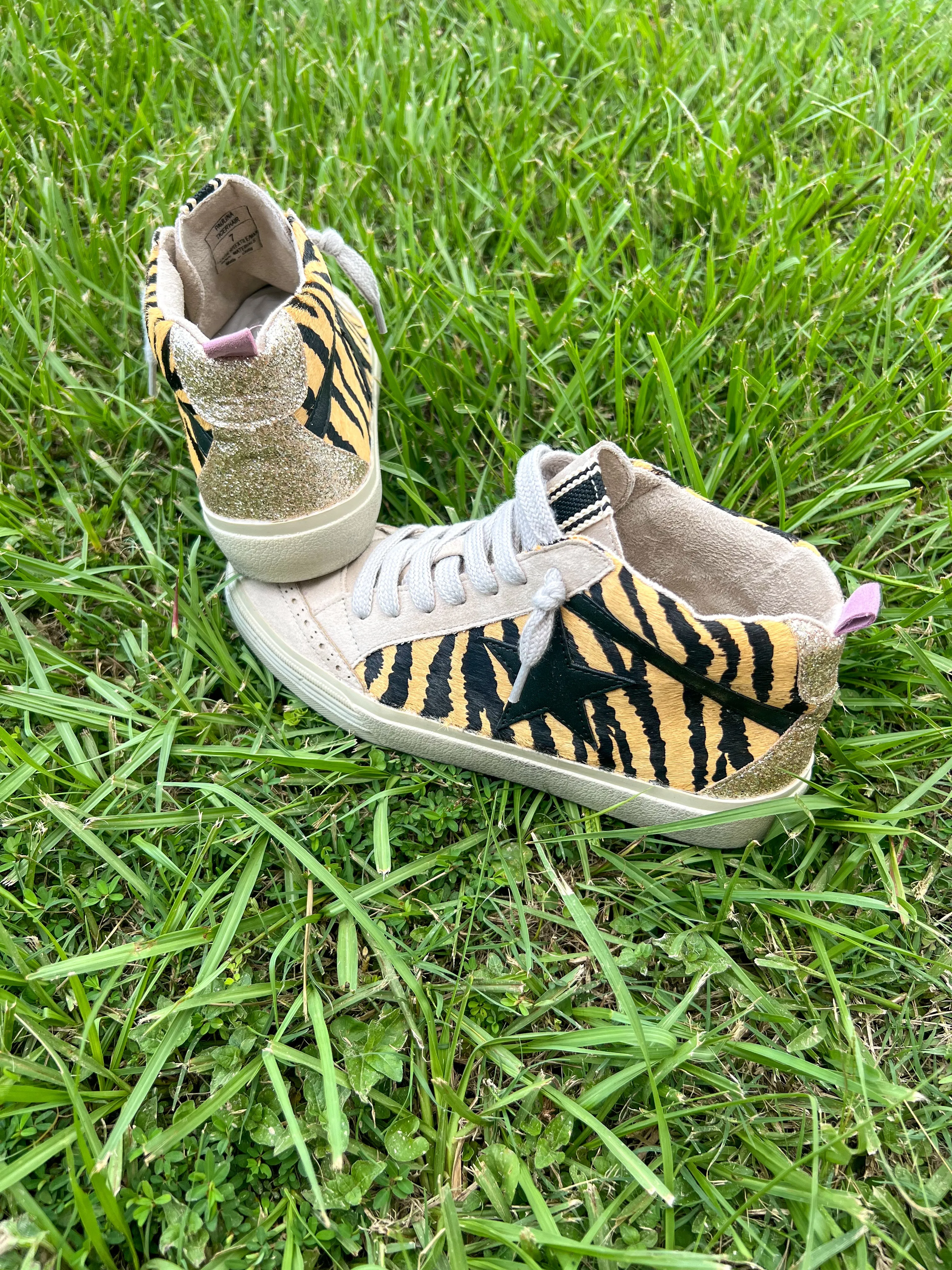 Paulina Tiger Sneakers