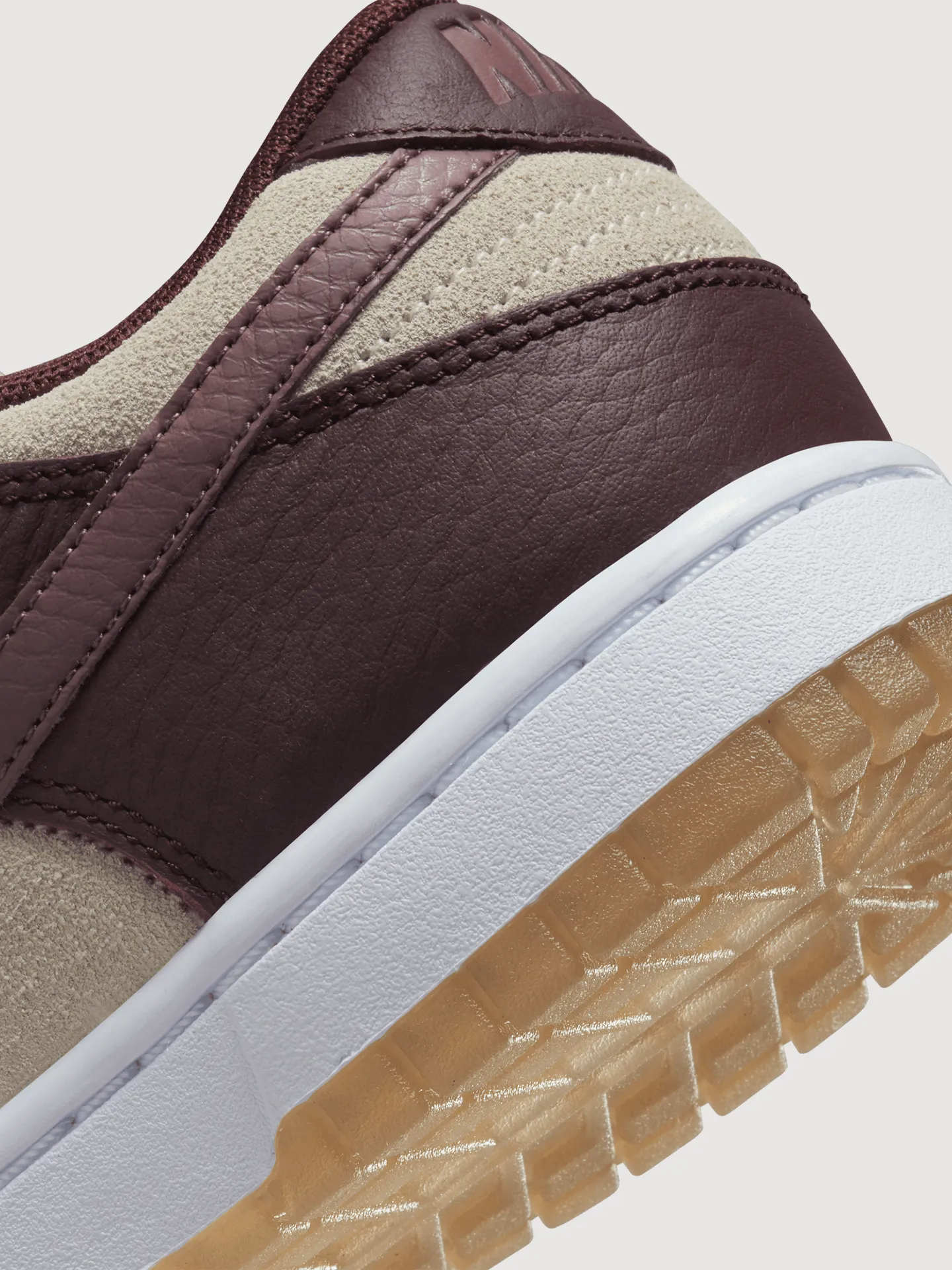 WMNS NIKE DUNK LOW - COCONUT MILK/PLUM ECLIPSE-EARTH